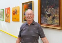 Harmonie in Farben – Künstler Hans Roßberger präsentiert seine Werke im Westpfalz-Klinikum