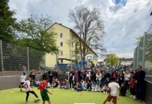 Einweihung des neuen Kleinspielfelds bei der „Rappelkiste“ in Kaiserslautern