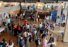 Mobile Kinderrechte-Ausstellung lädt zum interaktiven Entdecken ein