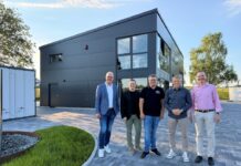Einweihung, neue Ausstellungs- und Werkstatthalle bei Höhn Auto und Motorrad Spesbach