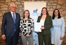 Prüfung bestanden: SBK-Präsident Sesterhenn gratuliert neuen Steuerfachwirten aus Kaiserslautern