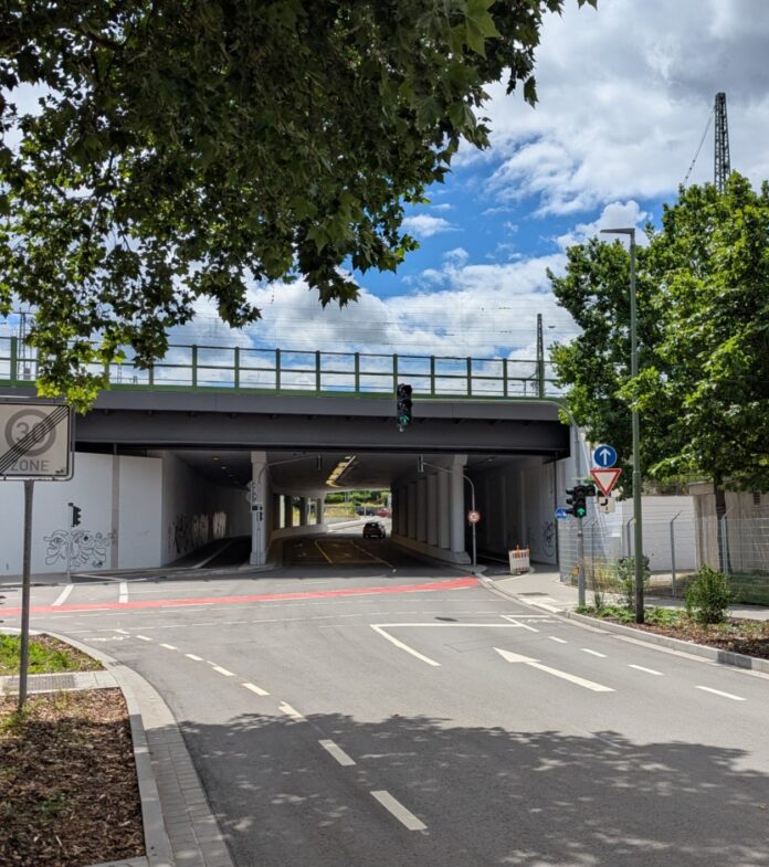 260611_Viadukt_Trippstatt_Bahn_05klein