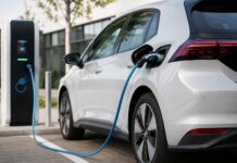 Gebrauchte E-Autos sicher kaufen: Fünf Tipps vor dem Vertragsabschluss