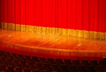 „Urlaub mit Papa“ – Premiere der Inszenierung der Theatergruppe der RPTU am 11. Juli
