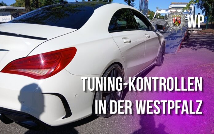 Für den Mercedes war die Fahrt beendet. (Foto: Polizei)