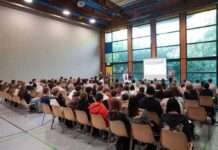 Teenietag bringt Jugendliche und Experten ins Gespräch