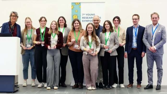 Preisträgerinnen beim Young Researchers Symposium 2026