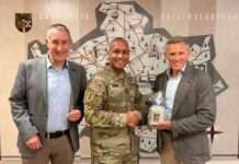 Antrittsbesuch von Colonel Jerry L. Wood bei Landrat Leßmeister